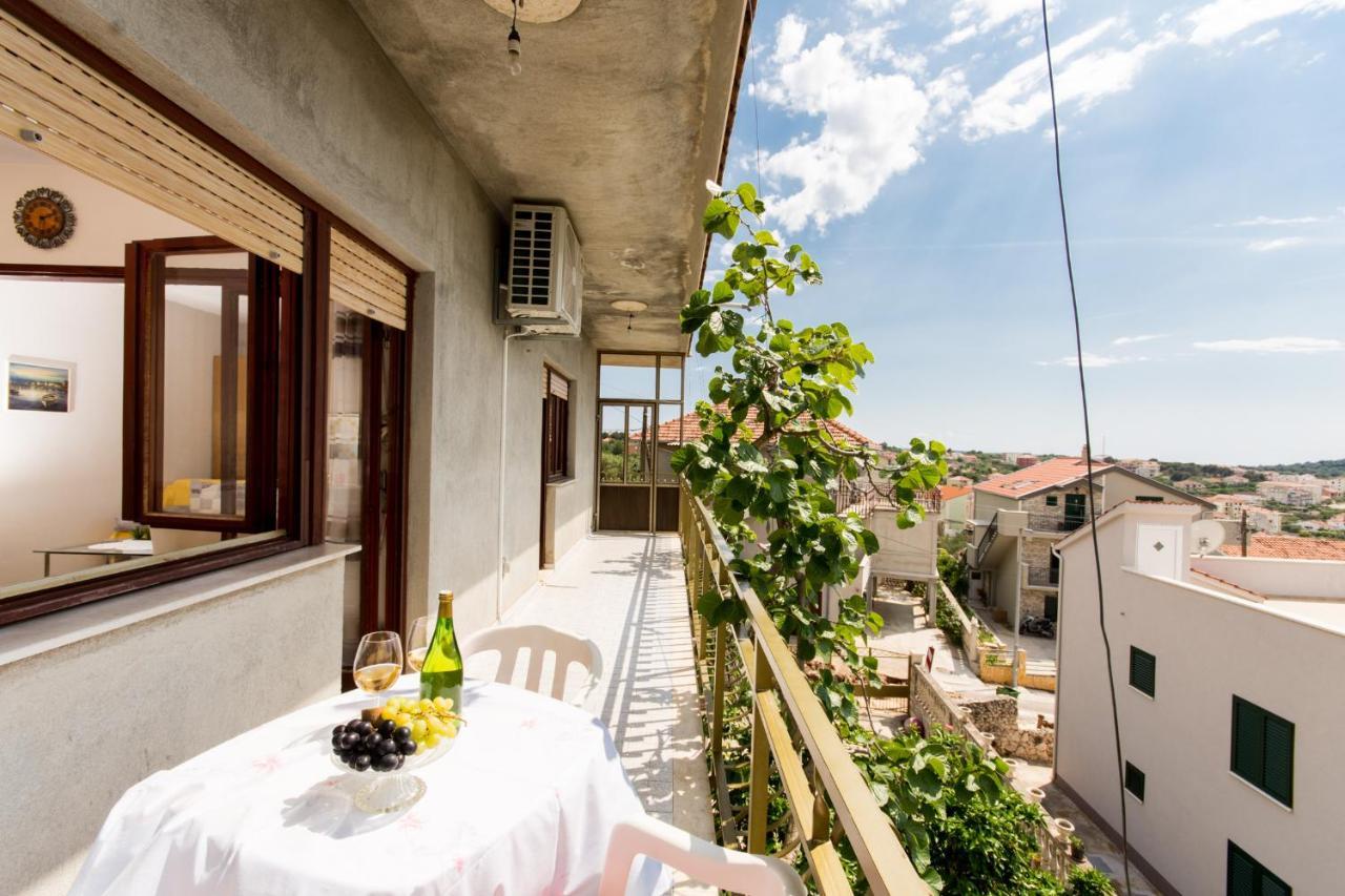 Apartmani Mila A1 & A2 & 3 Trogir Eksteriør bilde