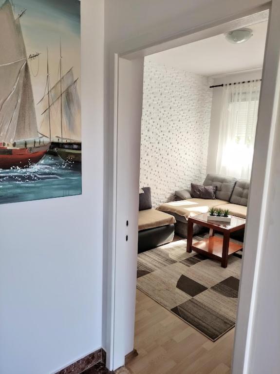 Apartmani Mila A1 & A2 & 3 Trogir Eksteriør bilde