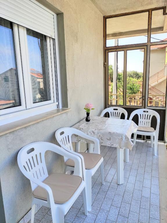 Apartmani Mila A1 & A2 & 3 Trogir Eksteriør bilde